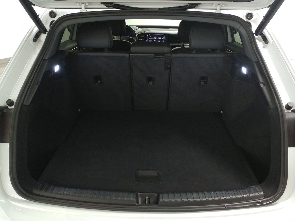 2024 Audi Q4 e-tron 55 QUATTRO TOIT PANO ANGLE MORT|CARPLAY|CAMERA in Laval, Quebec - 8 - w1024h768px