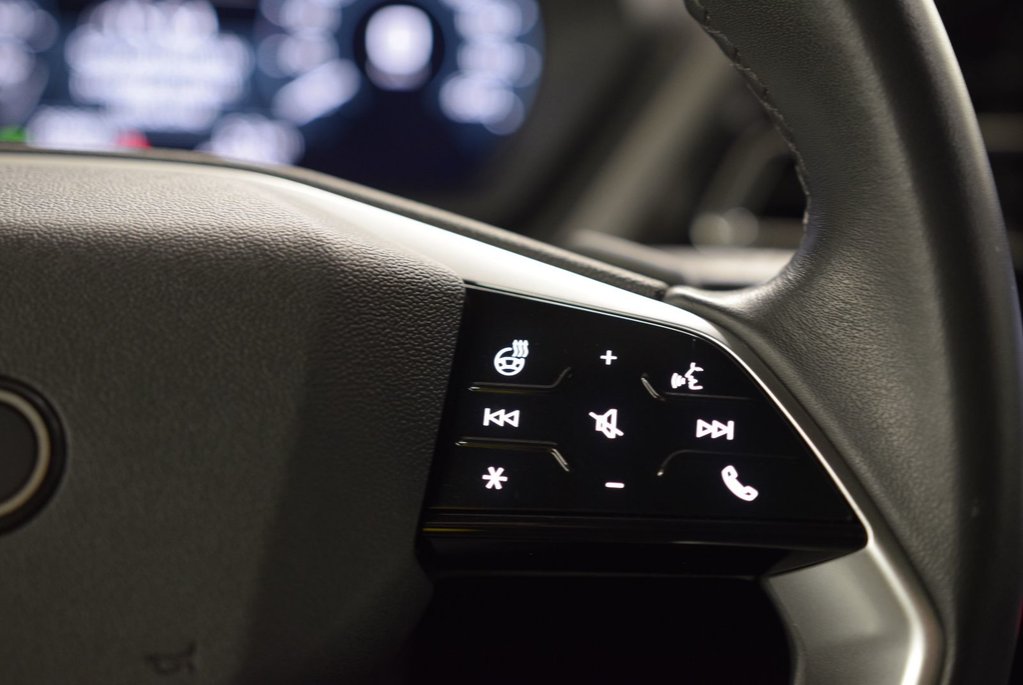 2025 Audi Q4 e-tron 55 QUATTRO TOIT PANO|NGLE MORT|SONOS|CARPLAY in Laval, Quebec - 17 - w1024h768px
