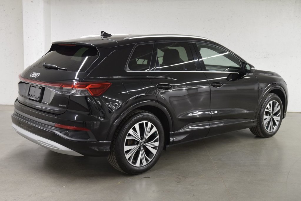 2025 Audi Q4 e-tron 55 QUATTRO TOIT PANO|NGLE MORT|SONOS|CARPLAY in Laval, Quebec - 3 - w1024h768px