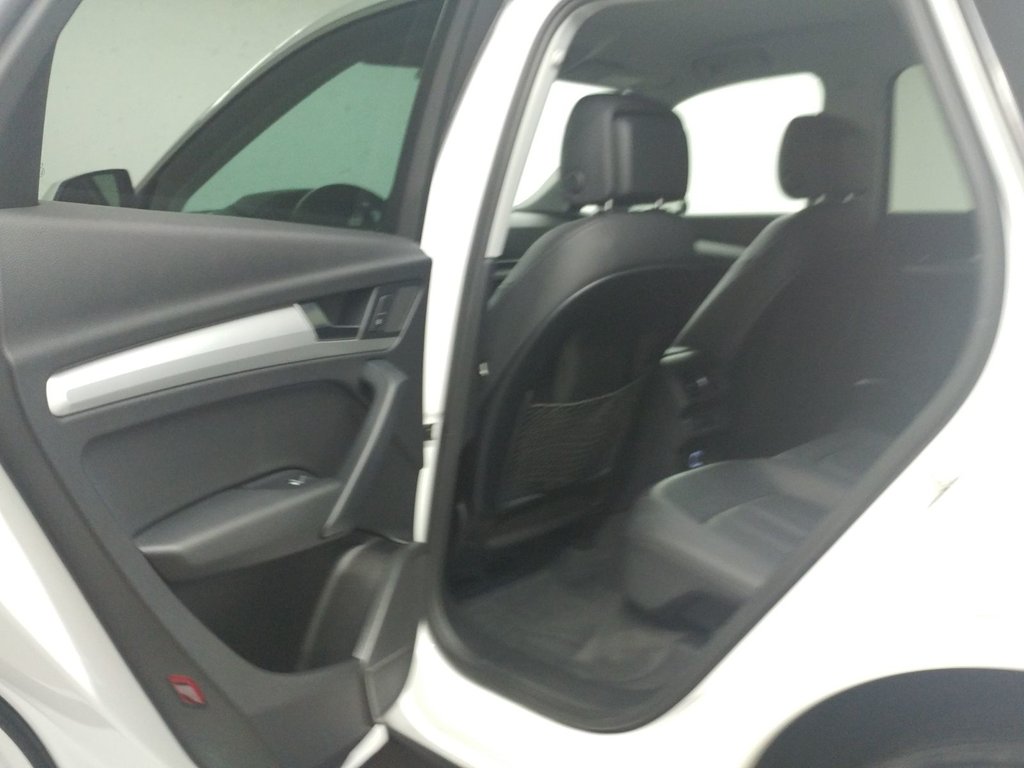 2020 Audi Q5 KOMFORT QUATTRO GR COMMODITÉS | CARPLAY |CAMERA in Laval, Quebec - 9 - w1024h768px