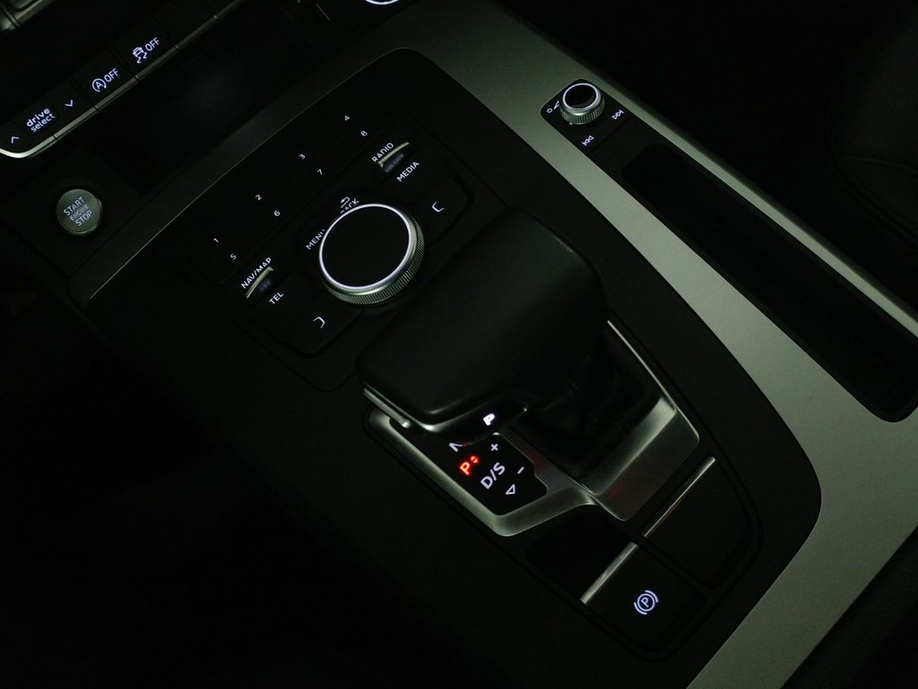 2020 Audi Q5 KOMFORT QUATTRO GR COMMODITÉS | CARPLAY |CAMERA in Laval, Quebec - 16 - w1024h768px