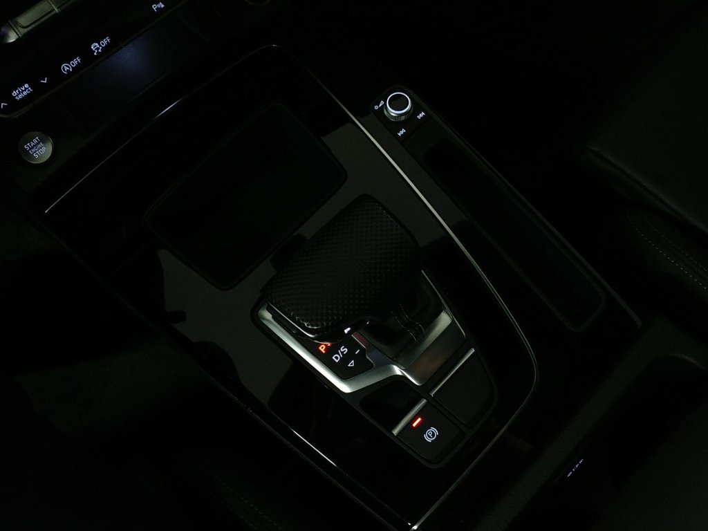 Audi Q5 TECHNIK S-LINE BLACK PACK|ADV DRIVER ASSIST | NAVI 2021 à Laval, Québec - 16 - w1024h768px