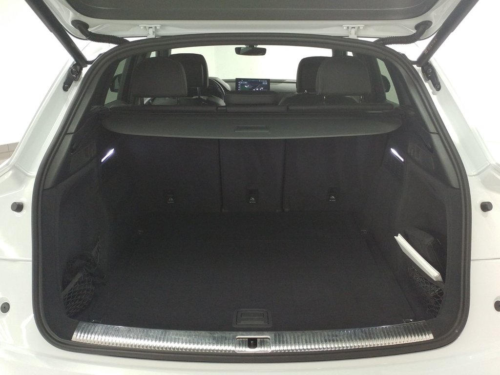 Audi Q5 TECHNIK S-LINE BLACK PACK|ADV DRIVER ASSIST | NAVI 2021 à Laval, Québec - 8 - w1024h768px