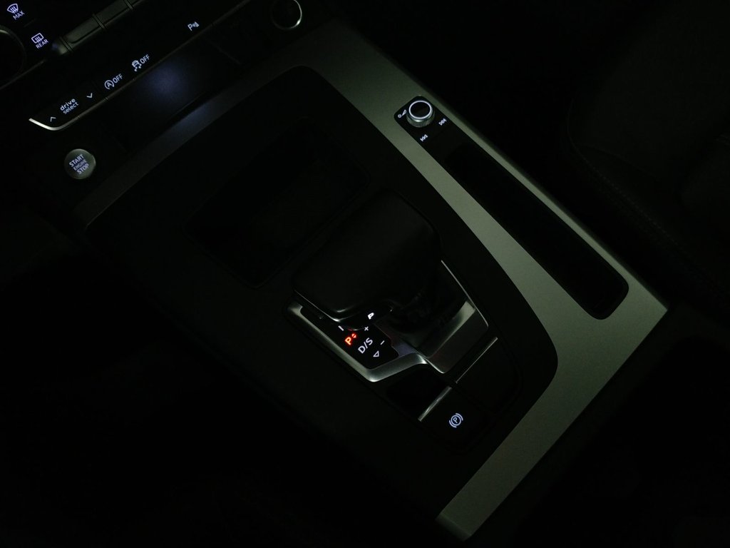 2022 Audi Q5 45 KOMFORT ENSEMBLE COMMODITÉS QUATTRO CARPLA in Laval, Quebec - 16 - w1024h768px