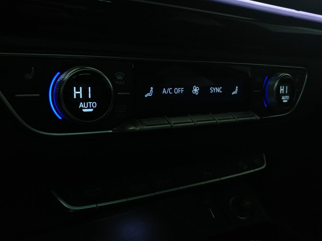 2022 Audi Q5 PROGRESSIV S-LINE BLACK PACK TOIT|NAVI|CARPLAY in Laval, Quebec - 15 - w1024h768px
