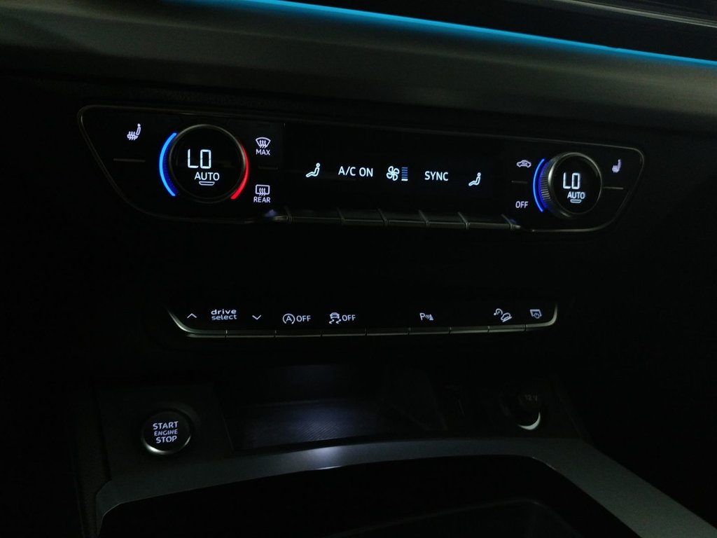 Audi Q5 PROGRESSIV S-LINE BLACK PACK TOIT| CARPLAY | NAVI 2023 à Laval, Québec - 14 - w1024h768px