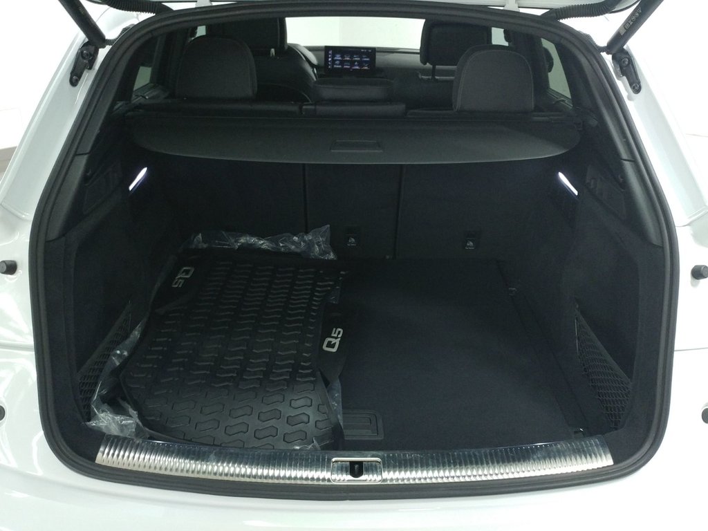 2023 Audi Q5 TECHNIK S-LINE BLACK PACK|NAVI|CARPLAY|CAMERA in Laval, Quebec - 8 - w1024h768px
