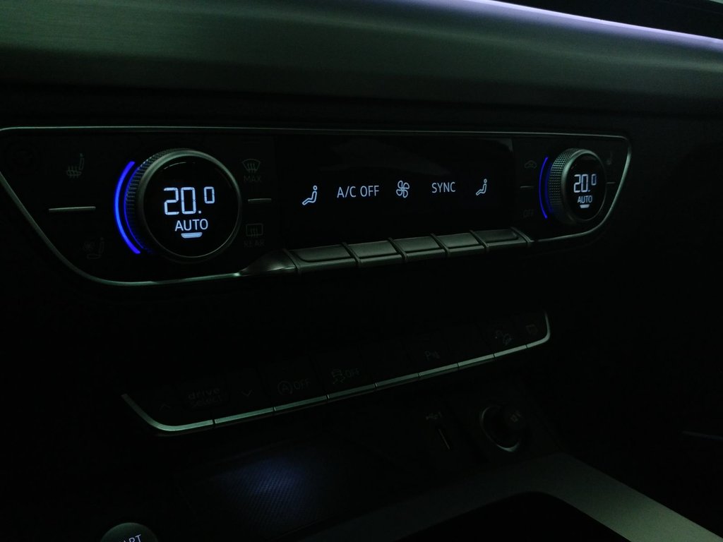 2023 Audi Q5 TECHNIK S-LINE BLACK PACK|NAVI|CARPLAY|CAMERA in Laval, Quebec - 15 - w1024h768px