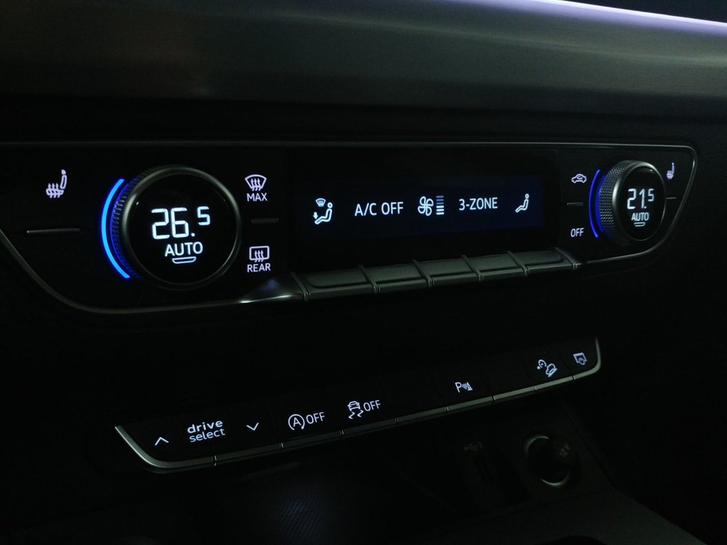 2023 Audi Q5 PROGRESSIV S-LINE BLACK PACK TOIT PANO|NAV|CARPLAY in Laval, Quebec - 15 - w1024h768px