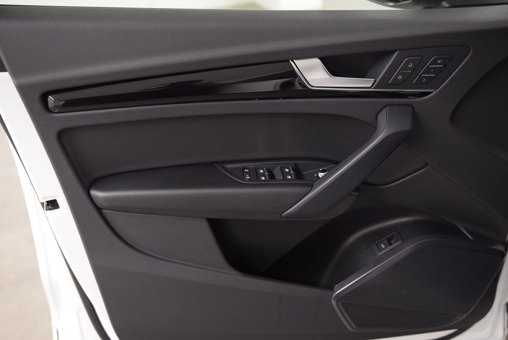 Audi Q5 45 KOMFORT VORPSUNG BLACK OPTIC|ANGLE MORT|CARPLAY 2023 à Laval, Québec - 10 - w1024h768px