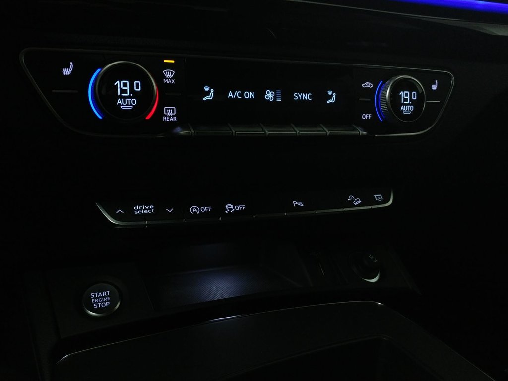 Audi Q5 45 KOMFORT QUATTRO VORSPRUNG ANGLE MORT|CARPLAY 2024 à Laval, Québec - 15 - w1024h768px