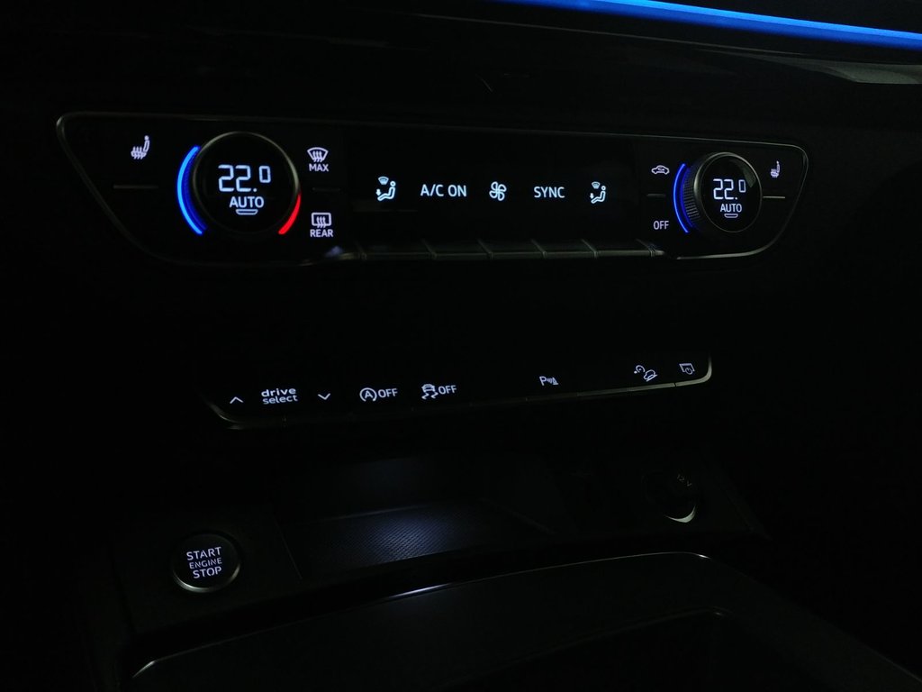 Audi Q5 KOMFORT QUATTRO VORSPRUNG|ENSEMBLE COMMODITÉS 2025 à Laval, Québec - 15 - w1024h768px