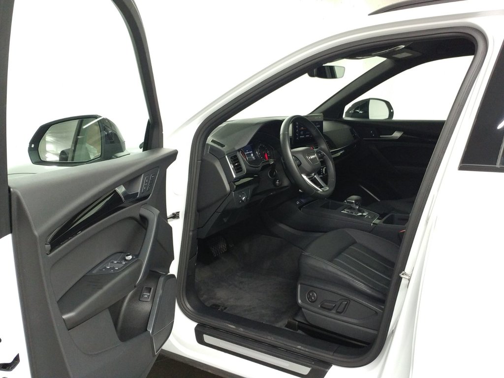 2025 Audi Q5 KOMFORT QUATTRO VORSPRUNG ENSEMBLE COMMODITÉS in Laval, Quebec - 12 - w1024h768px
