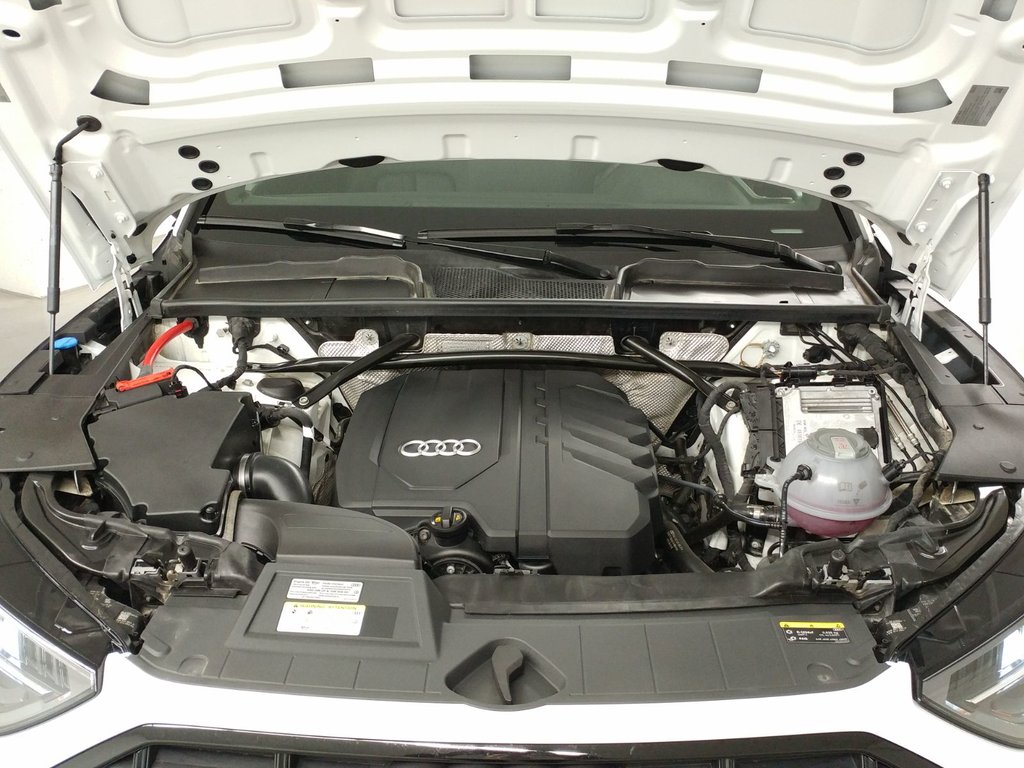 2025 Audi Q5 KOMFORT QUATTRO VORSPRUNG ENSEMBLE COMMODITÉS in Laval, Quebec - 18 - w1024h768px
