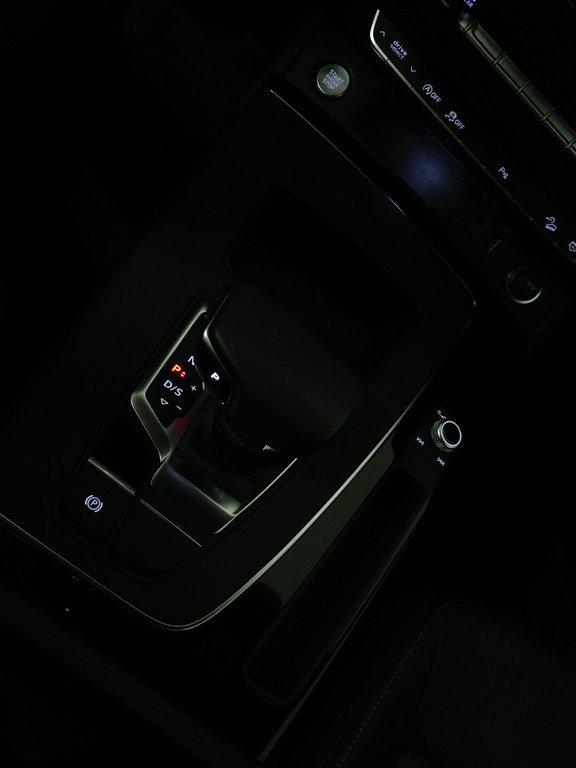 2025 Audi Q5 KOMFORT QUATTRO VORSPRUNG ENSEMBLE COMMODITÉS in Laval, Quebec - 16 - w1024h768px