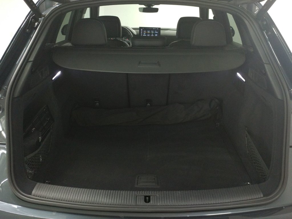 Audi Q5 KOMFORT QUATTRO VORSPRUNG|ENSEMBLE COMMODITÉS 2025 à Laval, Québec - 8 - w1024h768px