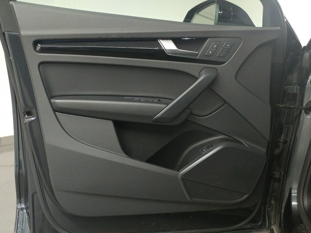 Audi Q5 KOMFORT QUATTRO VORSPRUNG|ENSEMBLE COMMODITÉS 2025 à Laval, Québec - 11 - w1024h768px