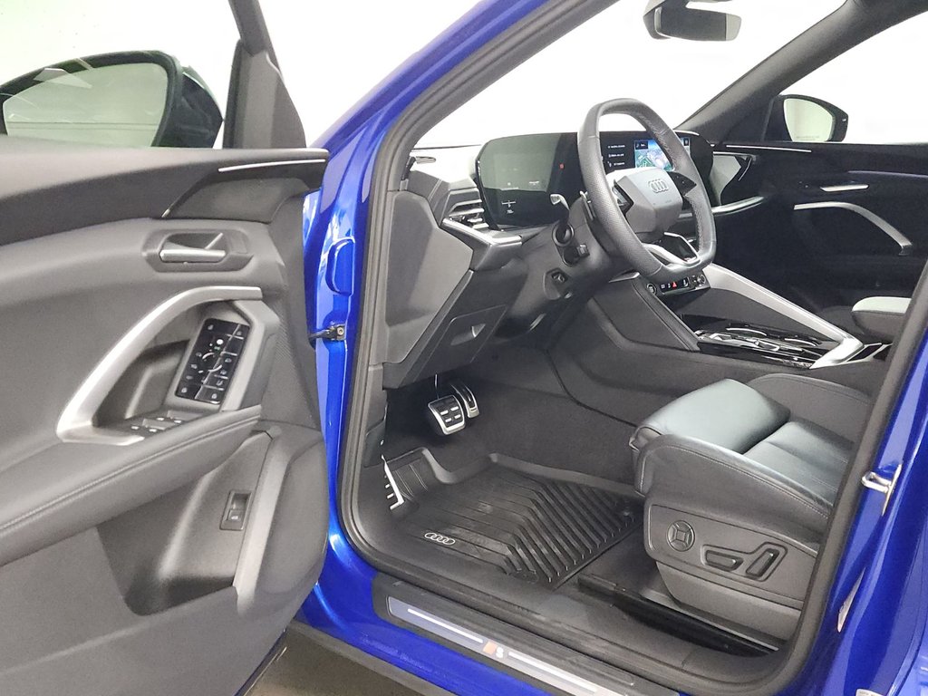 Audi Q5 2.0 TFSI S-LINE BLACK OPTIC|TOIT PANO|ANGLE MORT 2025 à Laval, Québec - 11 - w1024h768px