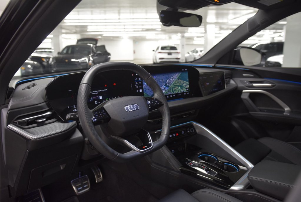2025 Audi Q5 TECHNIK S-LINE BLACK OPTIC|TOIT|ANGLE MORT|CARPLAY in Laval, Quebec - 9 - w1024h768px