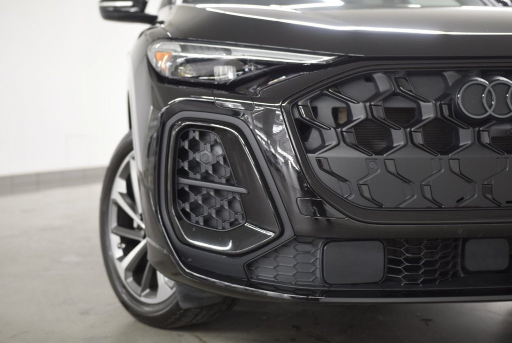 2025 Audi Q5 TECHNIK S-LINE BLACK OPTIC|TOIT|ANGLE MORT|CARPLAY in Laval, Quebec - 2 - w1024h768px