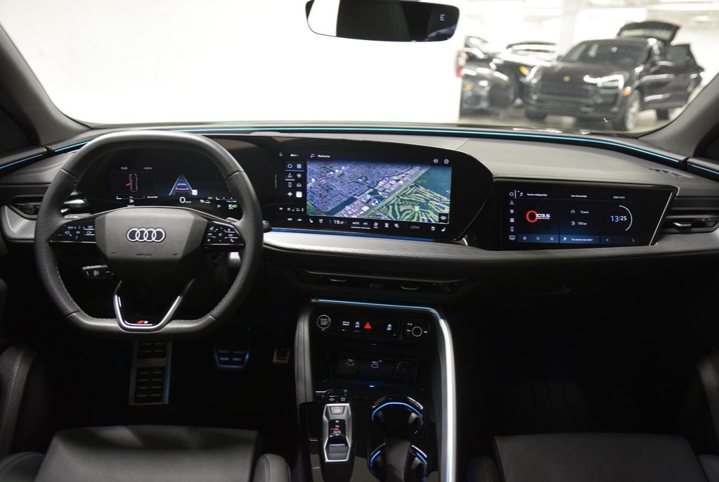 2025 Audi Q5 TECHNIK S-LINE BLACK OPTIC|TOIT|ANGLE MORT|CARPLAY in Laval, Quebec - 12 - w1024h768px