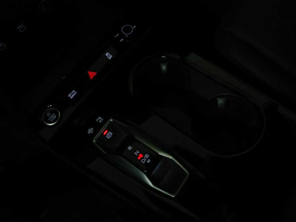 Audi Q6 e-tron QUATTRO BLACK OPTICS|TOIT PANO|NAVI|CARPLAY|CAMERA 2025 à Laval, Québec - 15 - w1024h768px