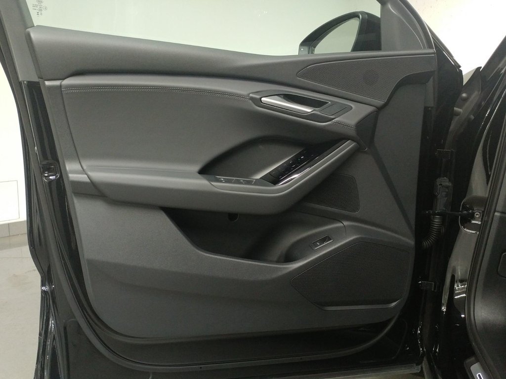 Audi Q6 e-tron QUATTRO BLACK OPTICS|TOIT PANO|NAVI|CARPLAY|CAMERA 2025 à Laval, Québec - 11 - w1024h768px