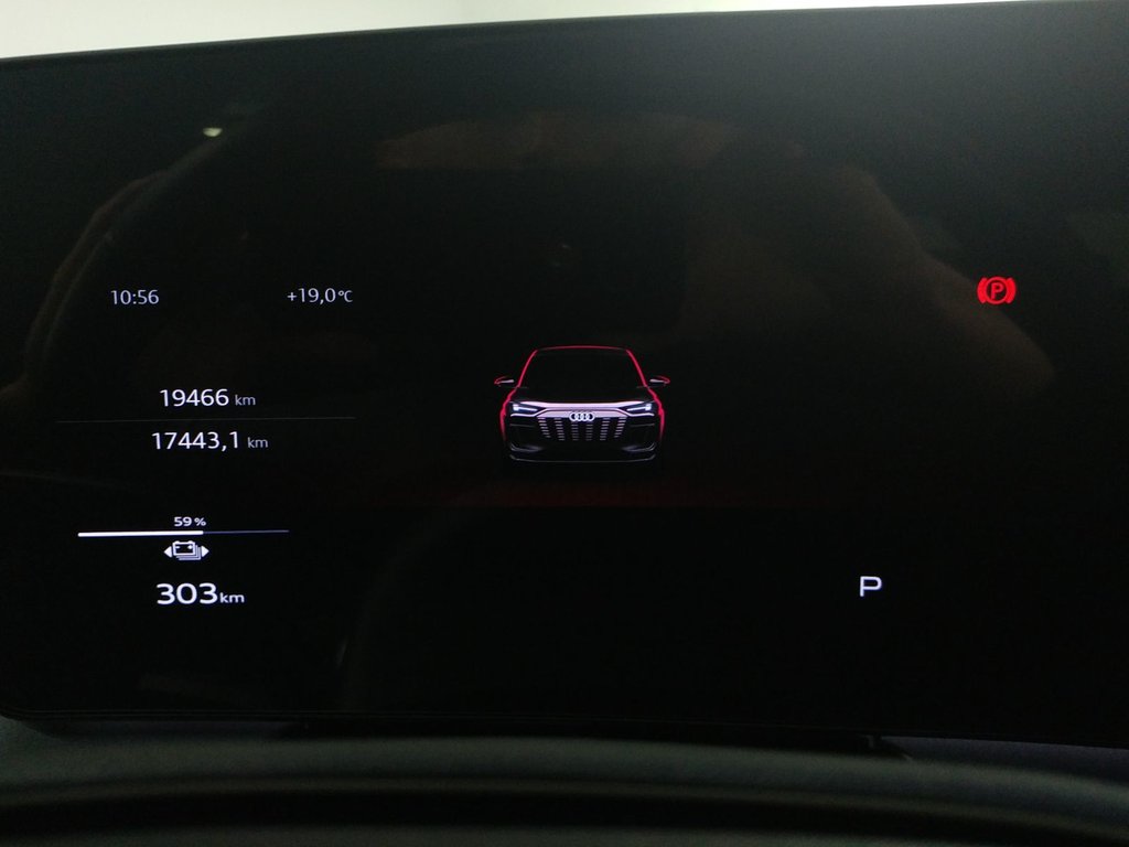 Audi Q6 e-tron QUATTRO BLACK OPTICS|TOIT PANO|NAVI|CARPLAY|CAMERA 2025 à Laval, Québec - 13 - w1024h768px