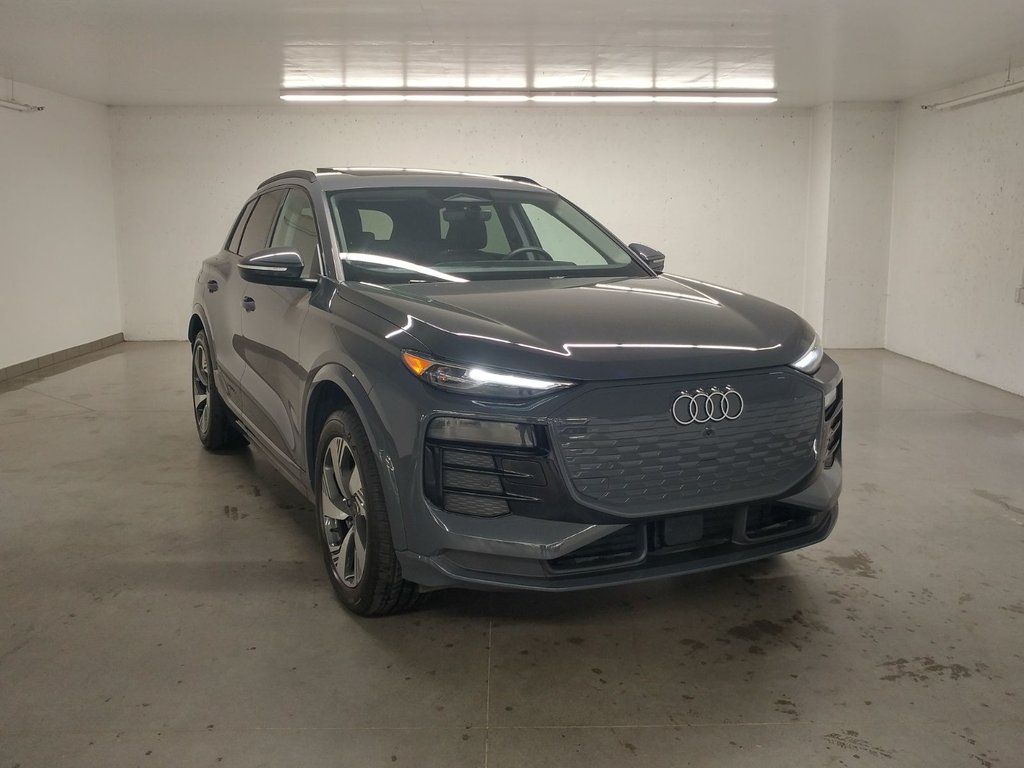 2025 Audi Q6 e-tron QUATTRO ENSEMBLE COMMODTÉ TOIT PANO|ANGLE MORT in Laval, Quebec - 1 - w1024h768px