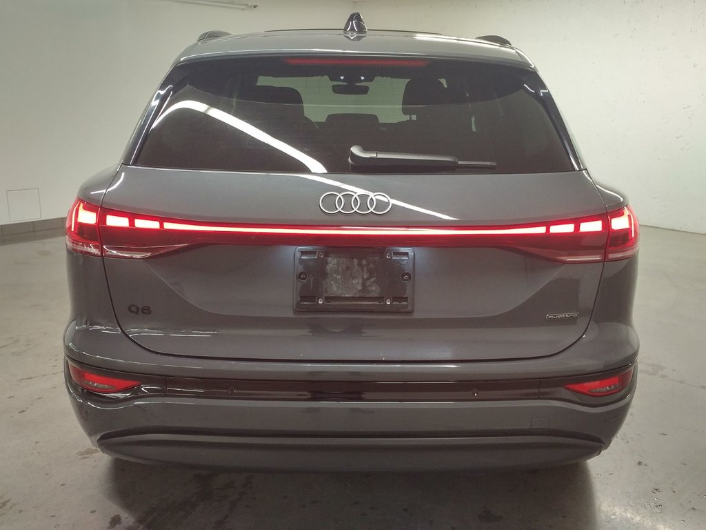 2025 Audi Q6 e-tron QUATTRO ENSEMBLE COMMODTÉ TOIT PANO|ANGLE MORT in Laval, Quebec - 5 - w1024h768px