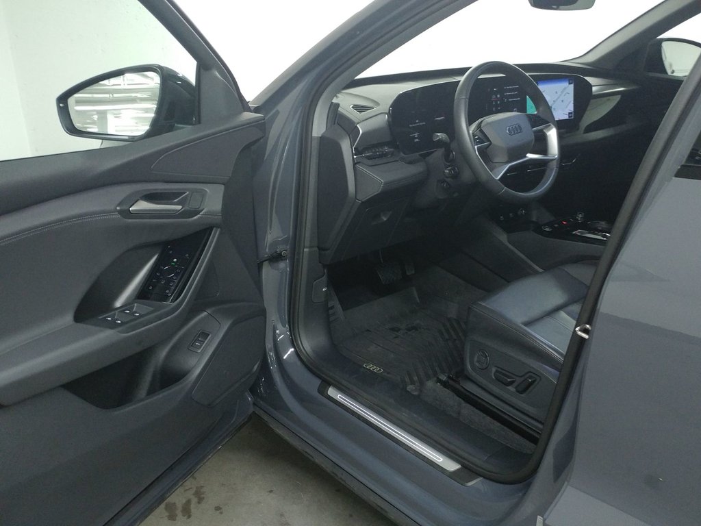 2025 Audi Q6 e-tron QUATTRO ENSEMBLE COMMODTÉ TOIT PANO|ANGLE MORT in Laval, Quebec - 10 - w1024h768px