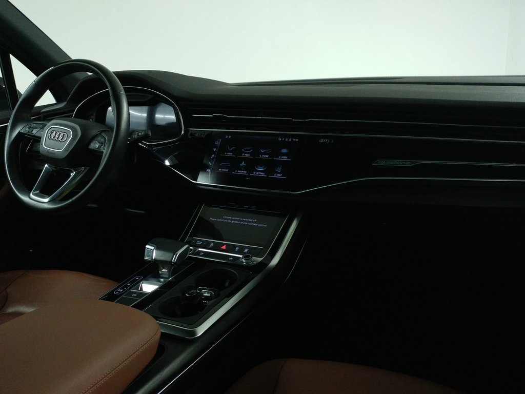 2022 Audi Q7 55 TFSI KOMFORT QUATTRO TOIT|ANGLE MORT|CARPLAY in Laval, Quebec - 7 - w1024h768px