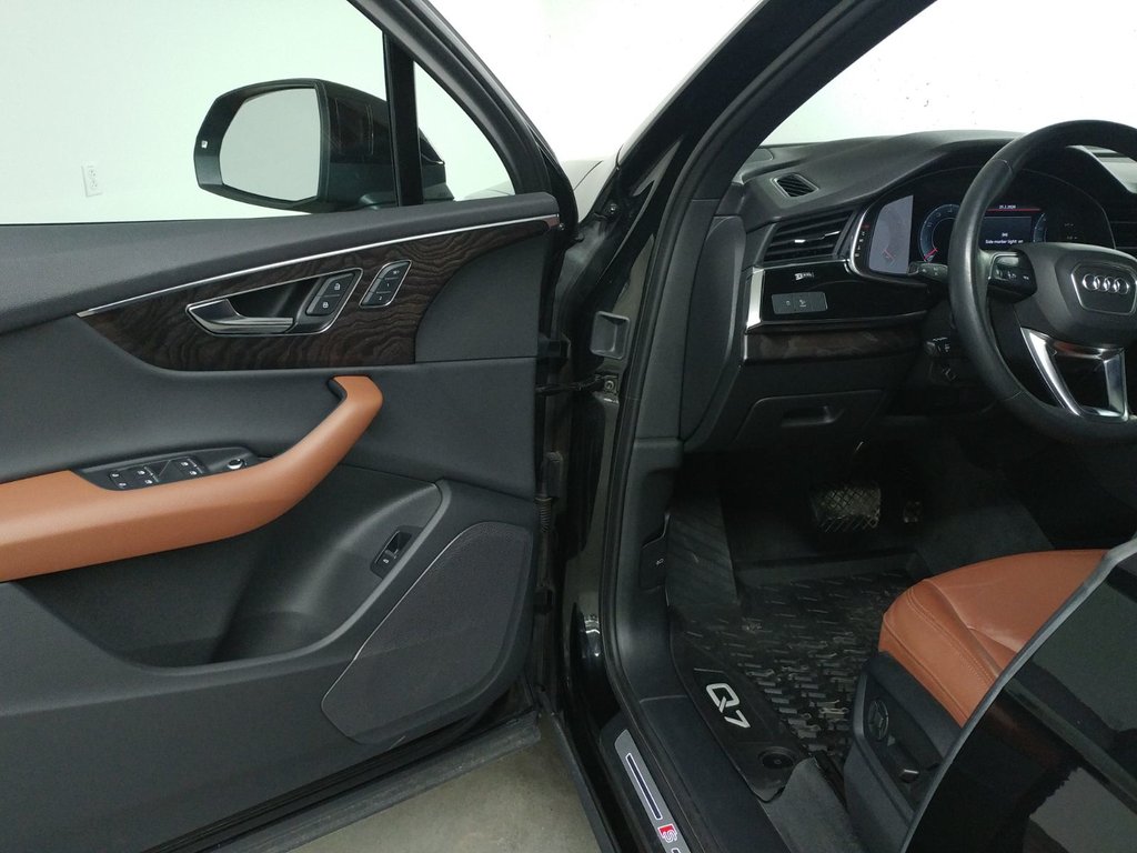 2022 Audi Q7 55 TFSI KOMFORT QUATTRO TOIT|ANGLE MORT|CARPLAY in Laval, Quebec - 11 - w1024h768px