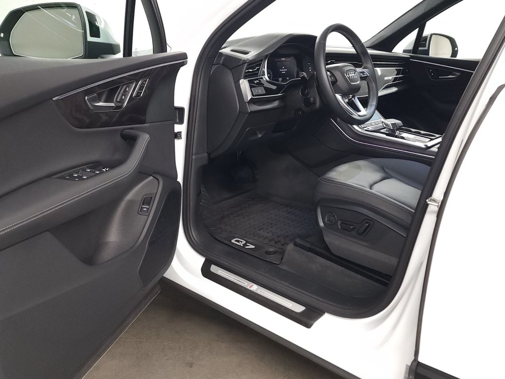 2026 Audi Q7 55 TFSI PROGRESSIV QUATTRO BLACK PACK|TOIT|22PO in Laval, Quebec - 11 - w1024h768px