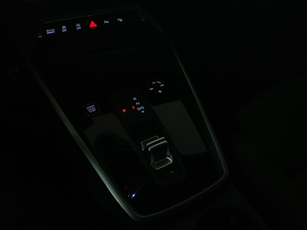 2024 Audi S3 KOMFORT QUATTRO SPORT EXHAUST|RED CALIPER|TOIT in Laval, Quebec - 16 - w1024h768px