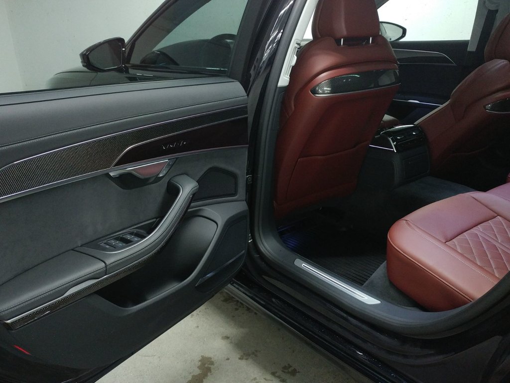 Audi S8 4.0TFSI QUATTRO BLACK OPTICS|RED CALIPER 2025 à Laval, Québec - 9 - w1024h768px