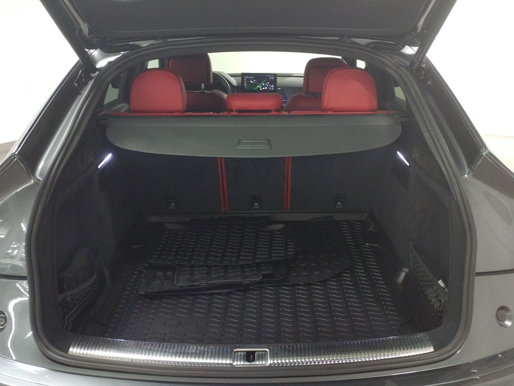 Audi SQ5 Sportback TECHNIK QUATTRO BLACK PACK TOIT|RED CALIPER|NAVI 2023 à Laval, Québec - 8 - w1024h768px