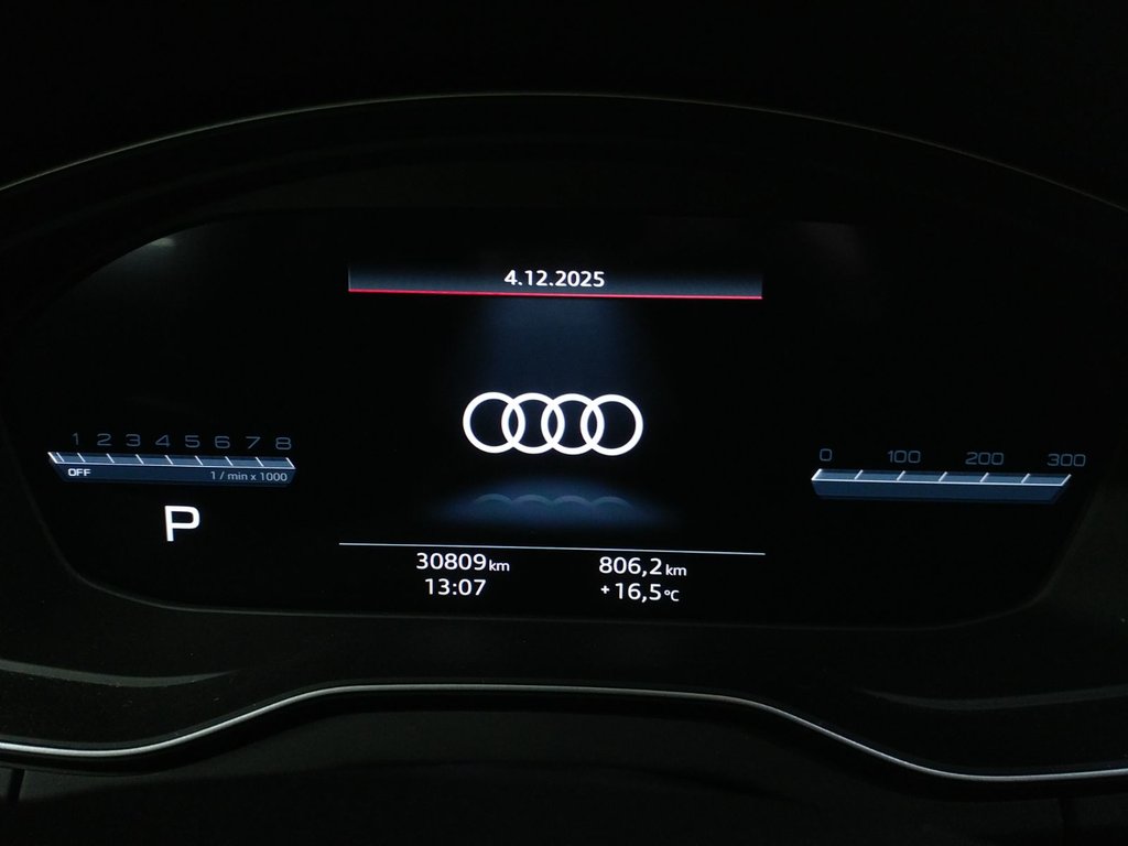 Audi SQ5 Sportback TECHNIK QUATTRO BLACK PACK TOIT|RED CALIPER|NAVI 2023 à Laval, Québec - 13 - w1024h768px