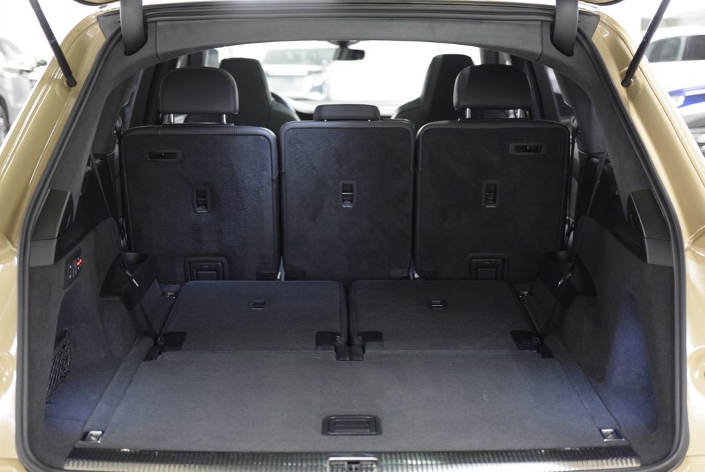 2025 Audi SQ7 BLACK OPTICS|SPORT EXHAUST|MASSAGE SEAT|HITCH|22PO in Laval, Quebec - 10 - w1024h768px