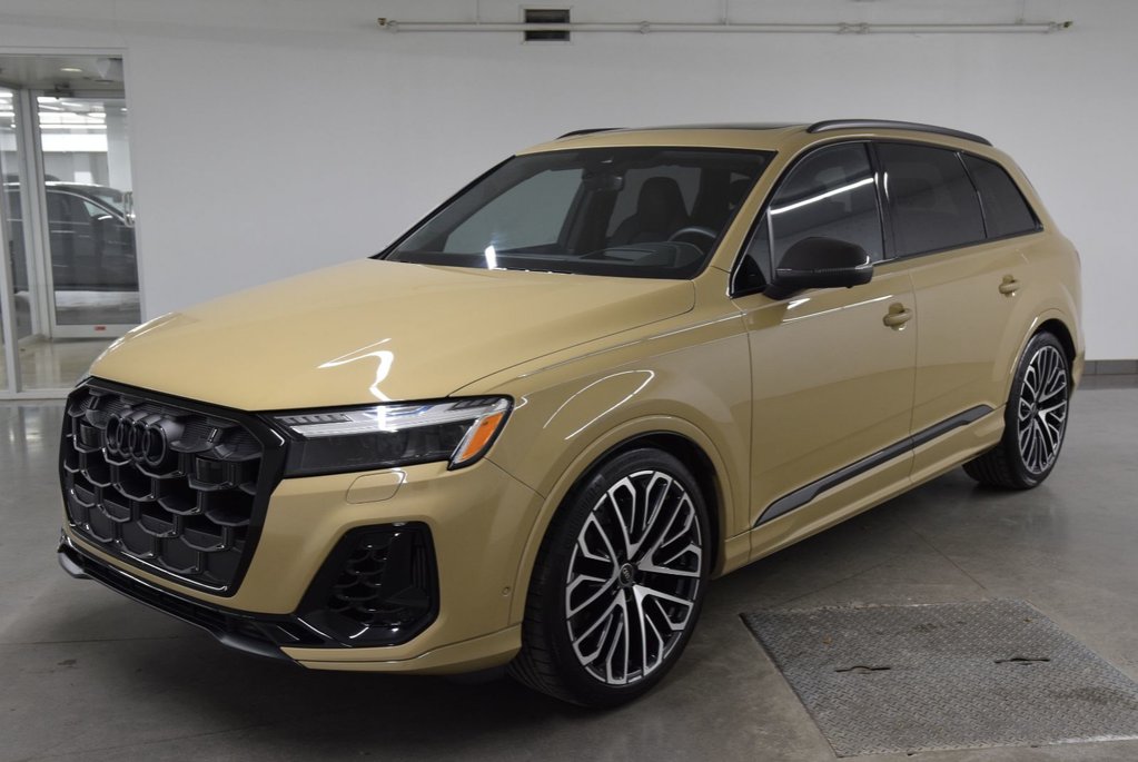 2025 Audi SQ7 BLACK OPTICS|SPORT EXHAUST|MASSAGE SEAT|HITCH|22PO in Laval, Quebec - 8 - w1024h768px