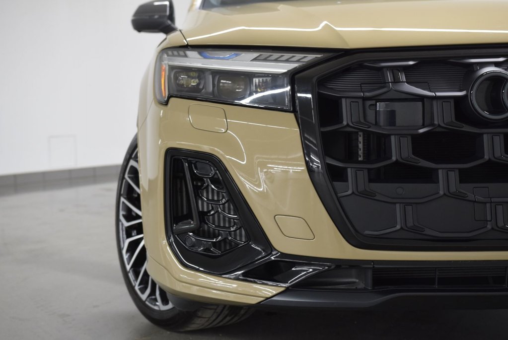 2025 Audi SQ7 BLACK OPTICS|SPORT EXHAUST|MASSAGE SEAT|HITCH|22PO in Laval, Quebec - 2 - w1024h768px
