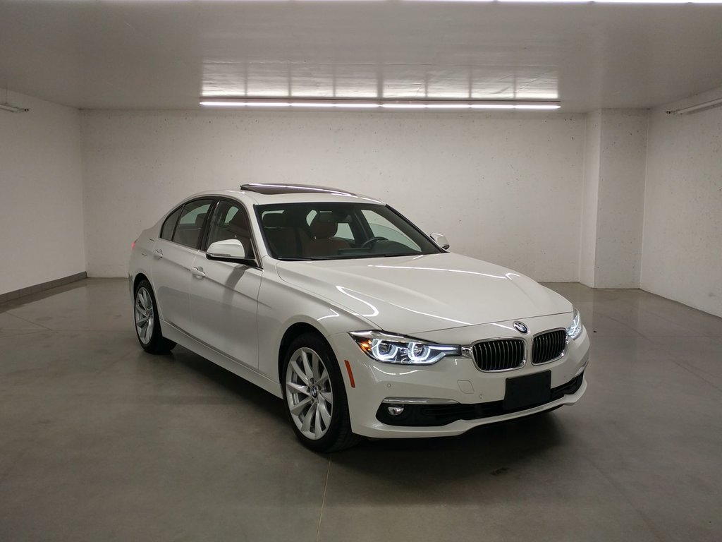 3 Series 330i XDRIVE TOIT | CUIR | NAVI | CMAERA 2017 à Laval, Québec - 1 - w1024h768px