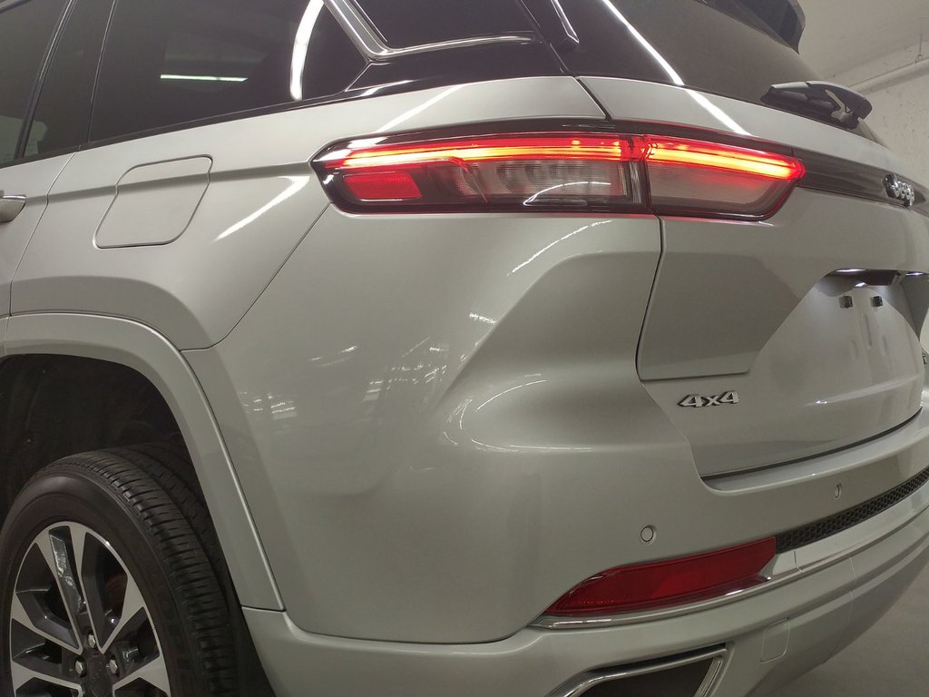Jeep Grand Cherokee OVERLAND 4X4 TOIT PANO|NAVI|CARPLAY|ANGLE MORT 2023 à Laval, Québec - 20 - w1024h768px