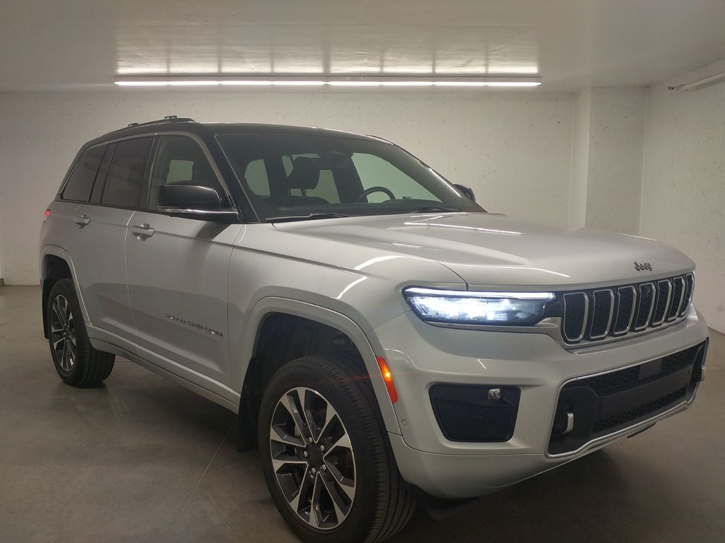 Jeep Grand Cherokee OVERLAND 4X4 TOIT PANO|NAVI|CARPLAY|ANGLE MORT 2023 à Laval, Québec - 1 - w1024h768px