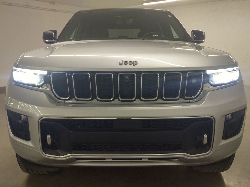 Jeep Grand Cherokee OVERLAND 4X4 TOIT PANO|NAVI|CARPLAY|ANGLE MORT 2023 à Laval, Québec - 2 - w1024h768px