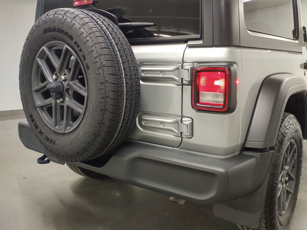 2024  Wrangler Sport S 4X4 AUTO | CAMERA in Laval, Quebec - 17 - w1024h768px