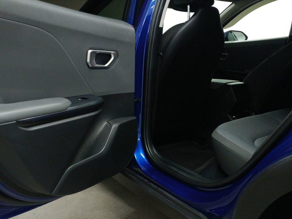 2025 Kia K4 LX AUTO A/C GR ELECTRIQUE|CAMERA|BLUETOOTH in Laval, Quebec - 9 - w1024h768px