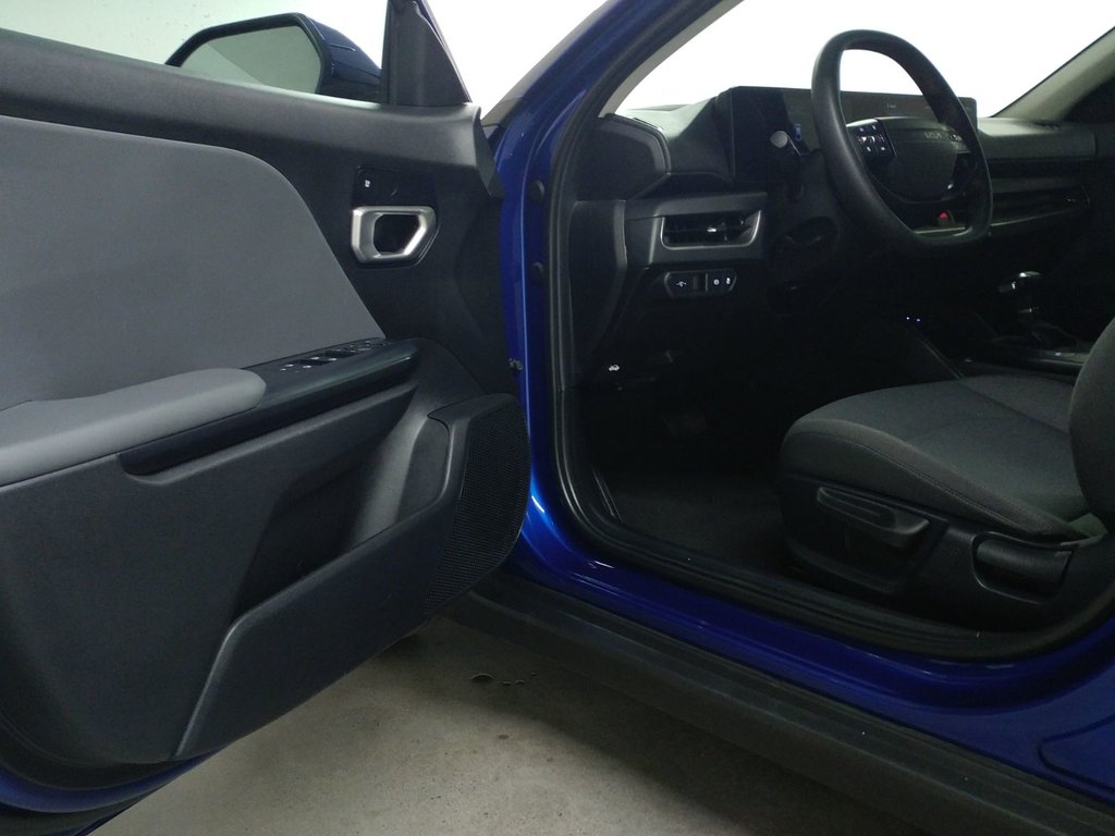 2025 Kia K4 LX AUTO A/C GR ELECTRIQUE|CAMERA|BLUETOOTH in Laval, Quebec - 11 - w1024h768px