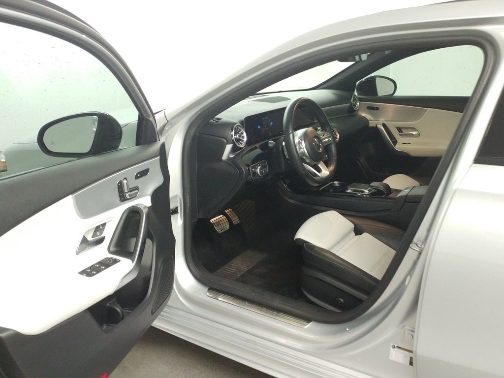 Mercedes-Benz A-Class A 250 4MATIC TOIT PANO|NIGHT PACK|PREMIUM PACK 2019 à Laval, Québec - 12 - w1024h768px