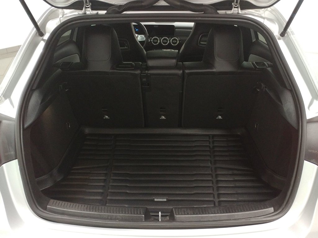 Mercedes-Benz A-Class A 250 4MATIC TOIT PANO|NIGHT PACK|PREMIUM PACK 2019 à Laval, Québec - 8 - w1024h768px